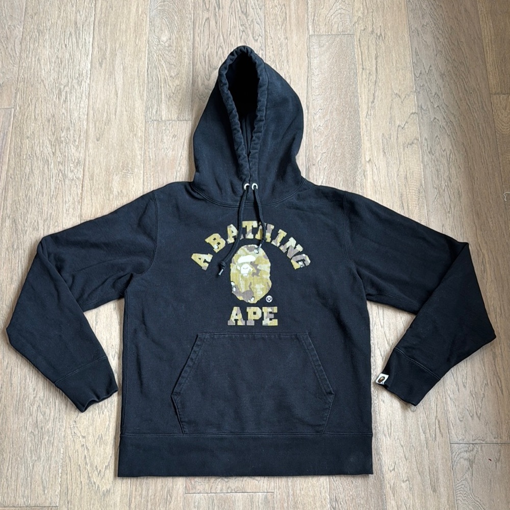 A BATHING APE Bitmap College Pullover Hoodie Size Medium Black Men
